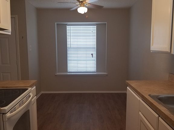 5th image of 506 Kings Way Dr APT C