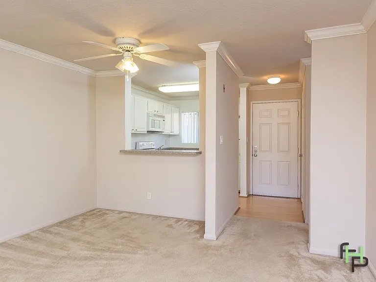 7405 Charmant Dr #2210 — Photo 4