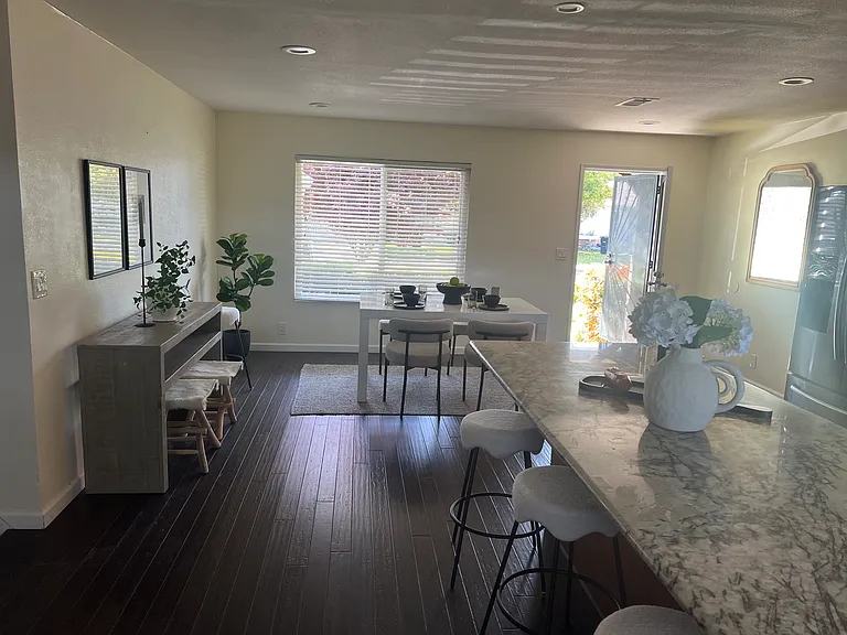 7531 Burnham Way — Photo 9