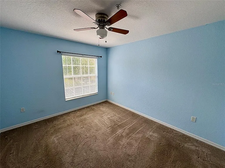 6421 Bay Cedar Ln — Photo 24