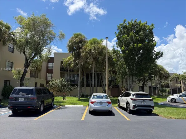 10875 SW 112th Ave APT 202, Miami, FL 33176