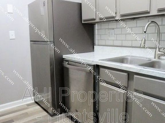 4th image of 4120 Penny St SW APT D