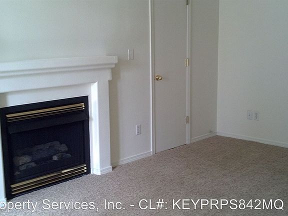 4th image of 5264 NE 121st Ave APT 19
