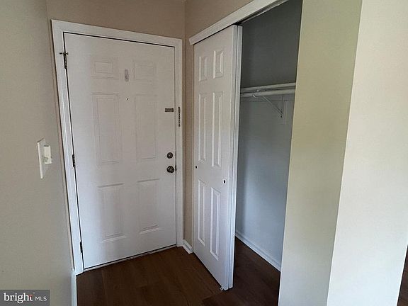 4th image of 504 Britton Pl