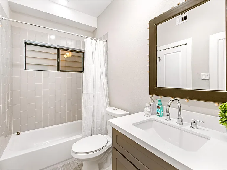 211 Milby St — Photo 8