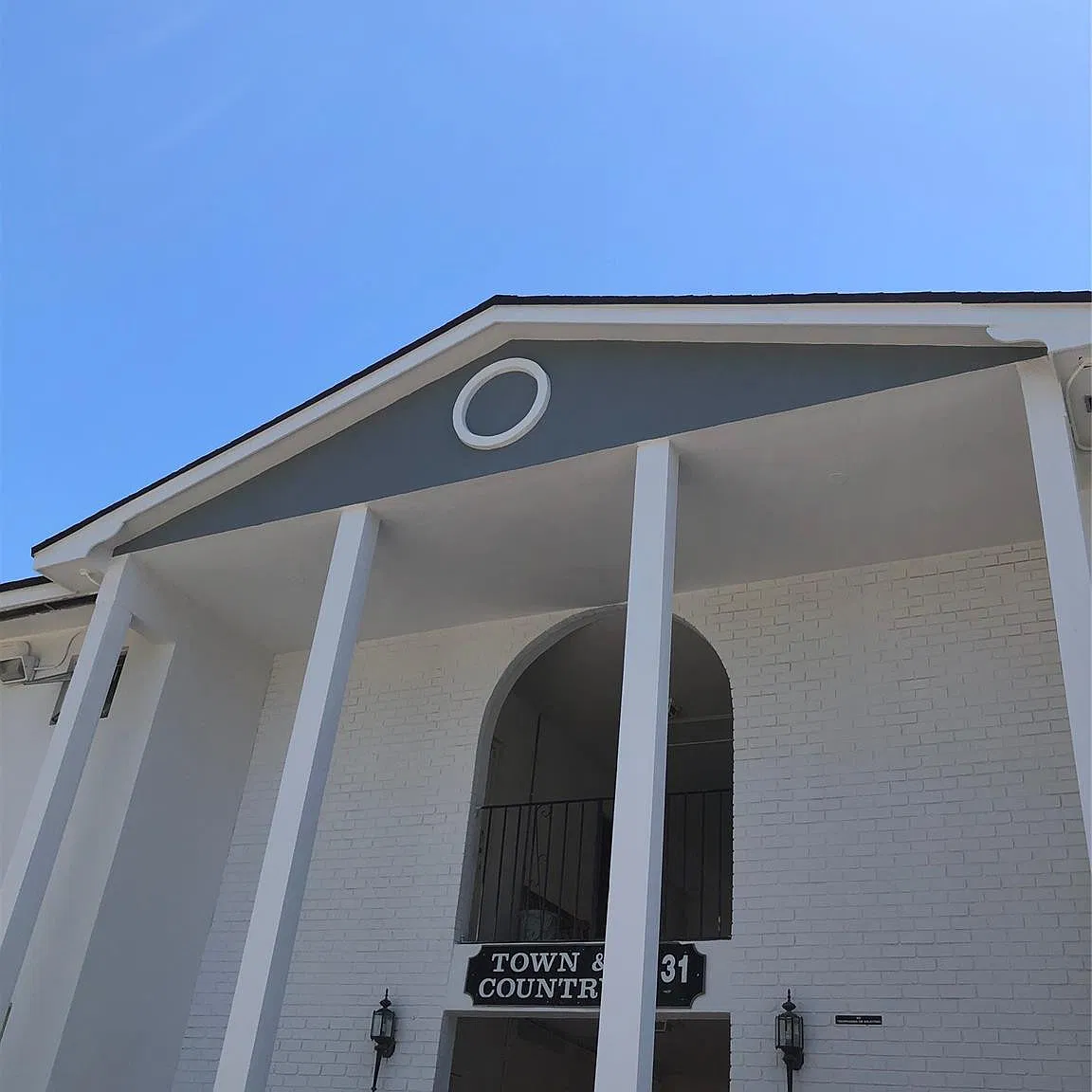 1 bed, 1.0 bath, 680 sqft, $1,800 — Photo 2