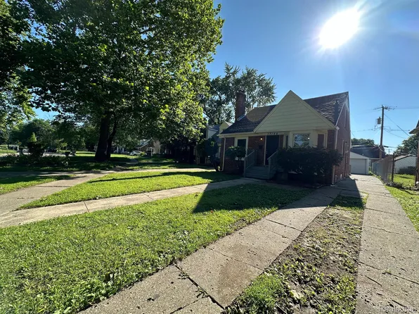 17144 Glastonbury Rd, Detroit, MI 48219