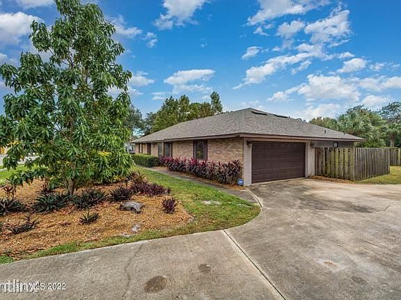 4th image of 4220R Hickory Lake Ct