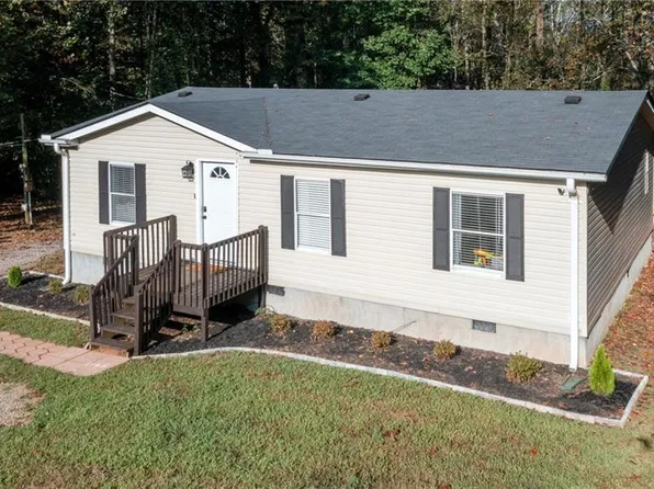 175 Pleasant Acres Dr, Maysville, GA 30558