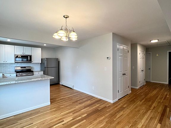 4th image of 133 Bradford St #2
