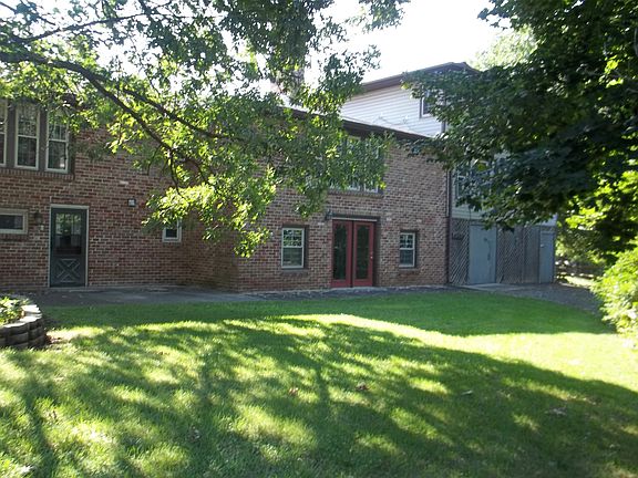 Private Patio & yard