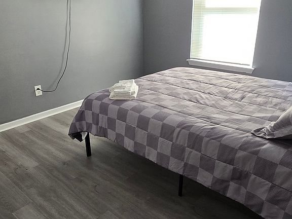 5th image of 6840 Honey Hurst Ln #2