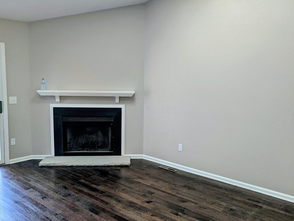 2nd image of 5809 Greenridge Ln #B