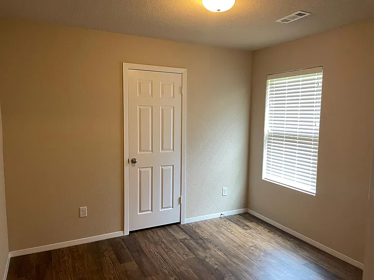 4030 Ferns Valley Loop — Photo 10