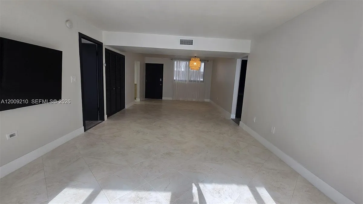 Building Photo - 250 Galen Dr #32