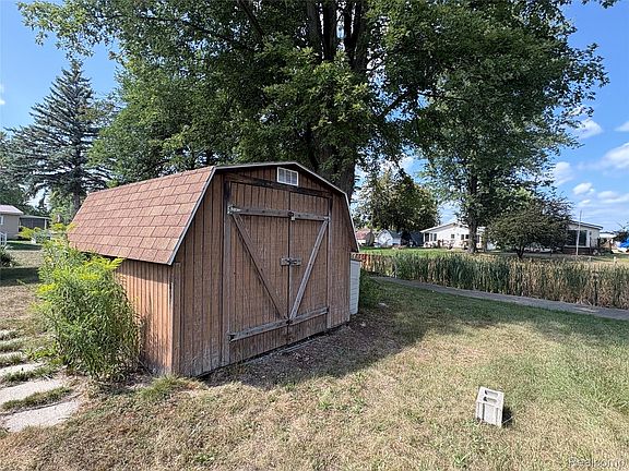 4th image of 336 Twin Lake Rd