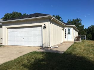 1317 Post Oak Ct, Crest Hill, IL 60403