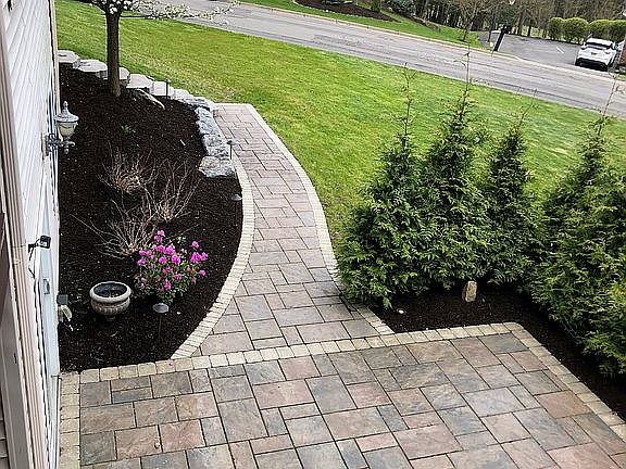 2nd image of 25 Mountain Brook Dr