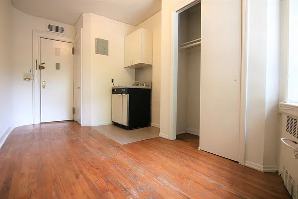 Rented by JK Dansar Corp | media 15