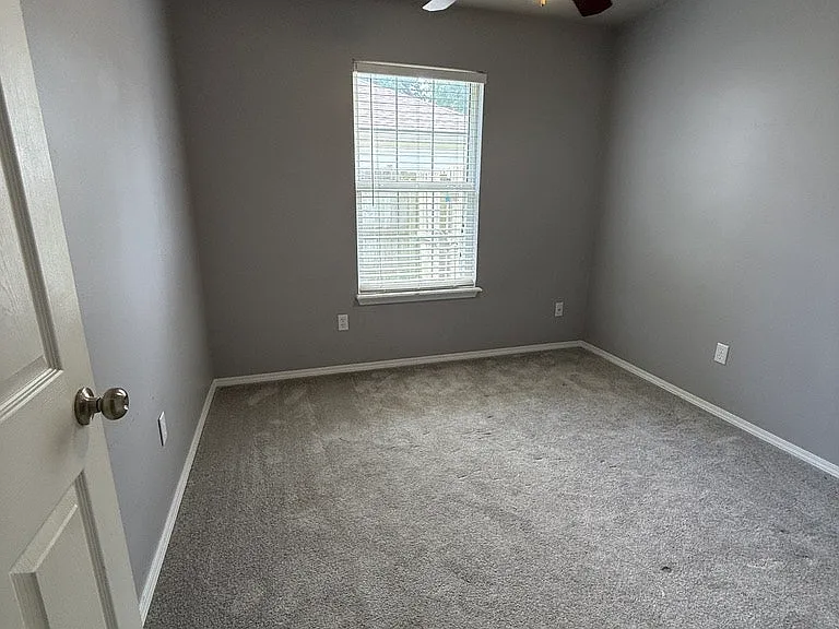 1107 Ryan St — Photo 15