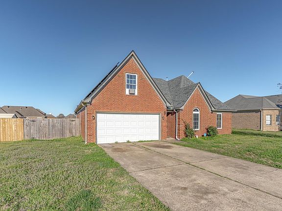 5th image of 818 Boulevard Orleans St