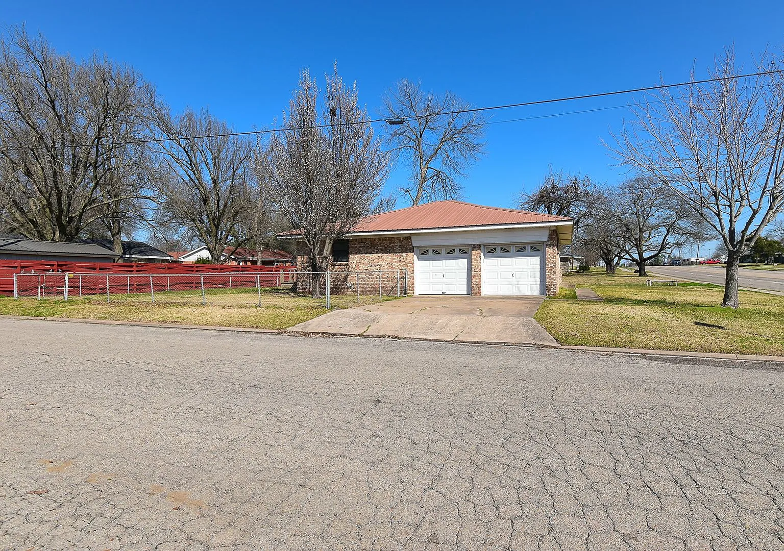 1806 Culver - House — Photo 4