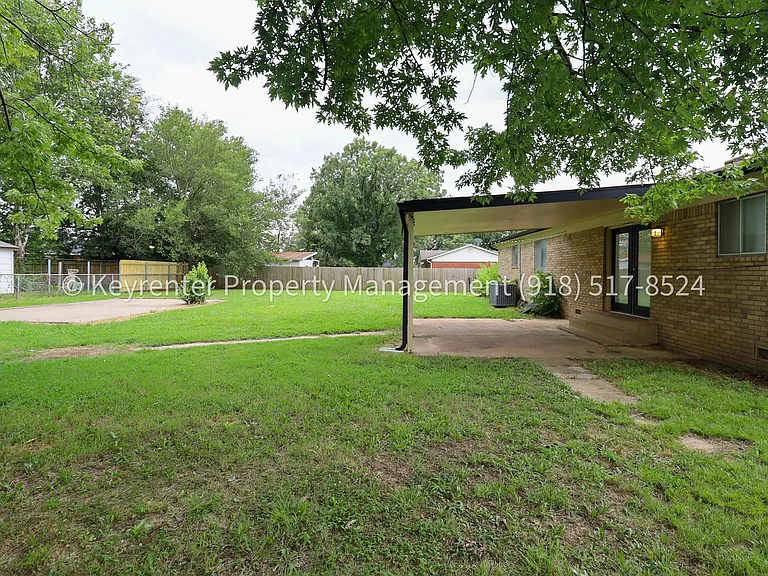 11621 N 103rd East Ave — Photo 6