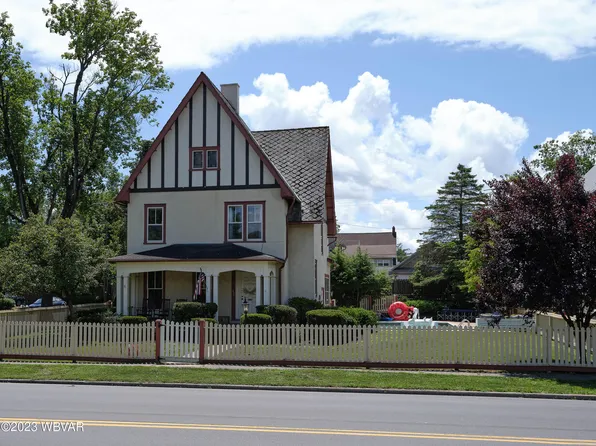 402 W Water St, Lock Haven, PA 17745