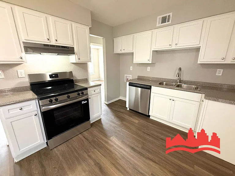2538 Lisa Ave — Photo 7