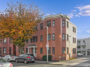 153 W 3rd St #1, South Boston, MA 02127