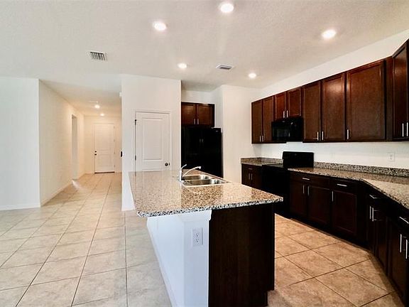 3rd image of 12698 Achasta Blvd