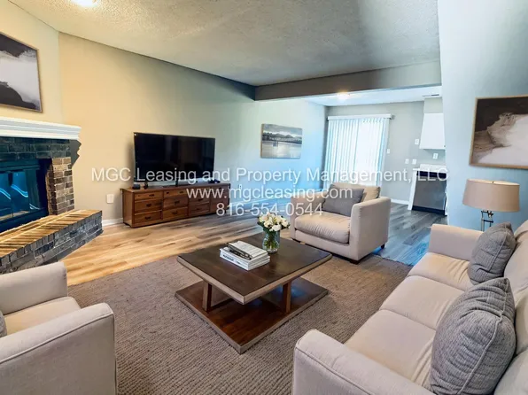 2121 Highridge Dr, 2121 Highridge Dr APT B, Pleasant Hill, MO 64080