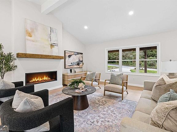3rd image of 2394 Burch Cir NE