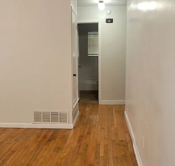 615 W Avenue A — Photo 5