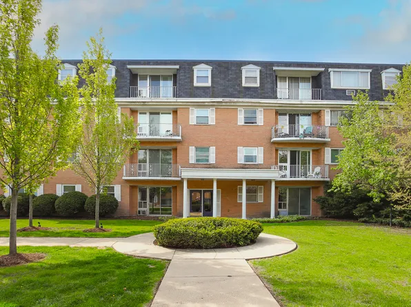 415 Wesley Ave APT 23, Oak Park, IL 60302