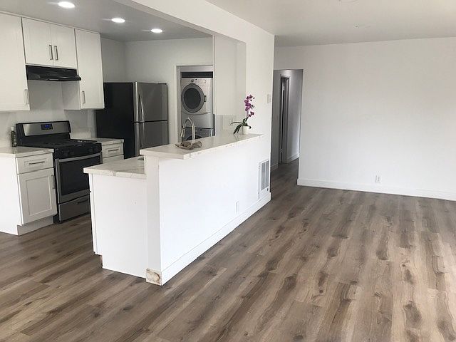1st image of 2733-2739 E Harbor Blvd