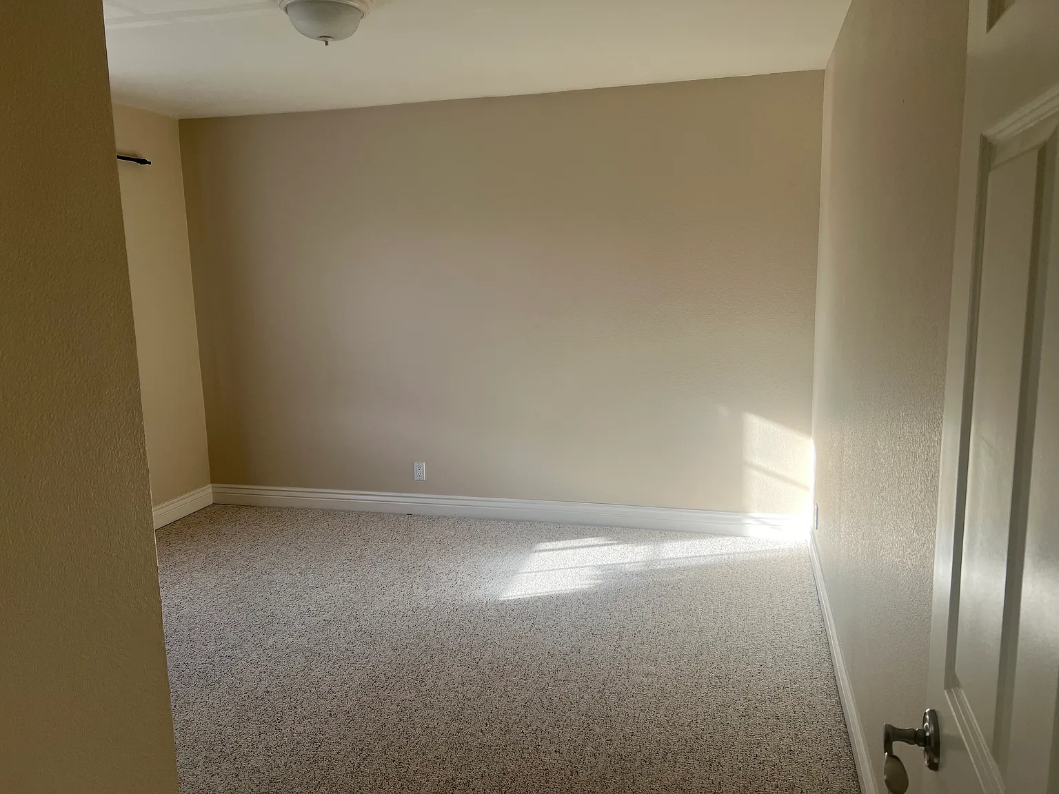 3188 Heather Ridge Dr — Photo 2