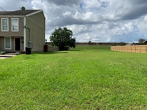 2nd image of 6678 Bellaire Dr