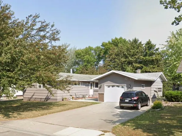 814 2nd St SE, Elbow Lake, MN 56531