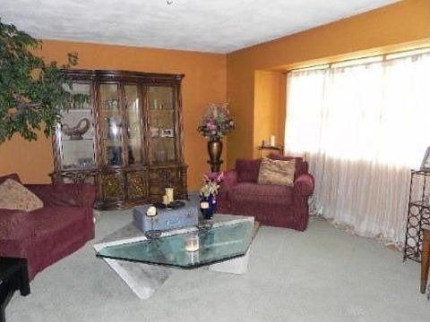 2nd image of 16 Redlef St