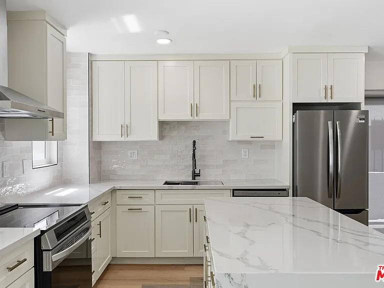 929 N Stanley Ave #1 — Photo 11