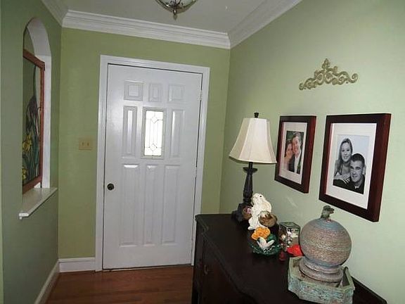 3rd image of 160 Reliance Dr
