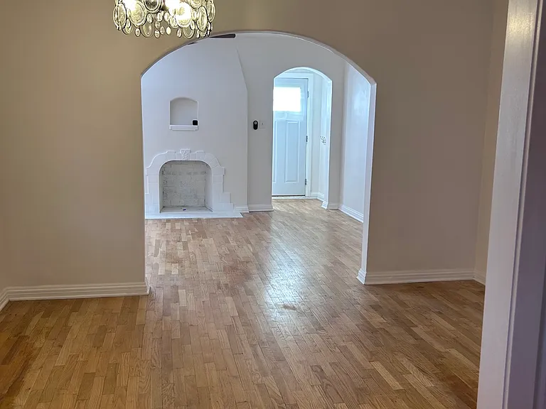 2222 S Acoma St — Photo 11