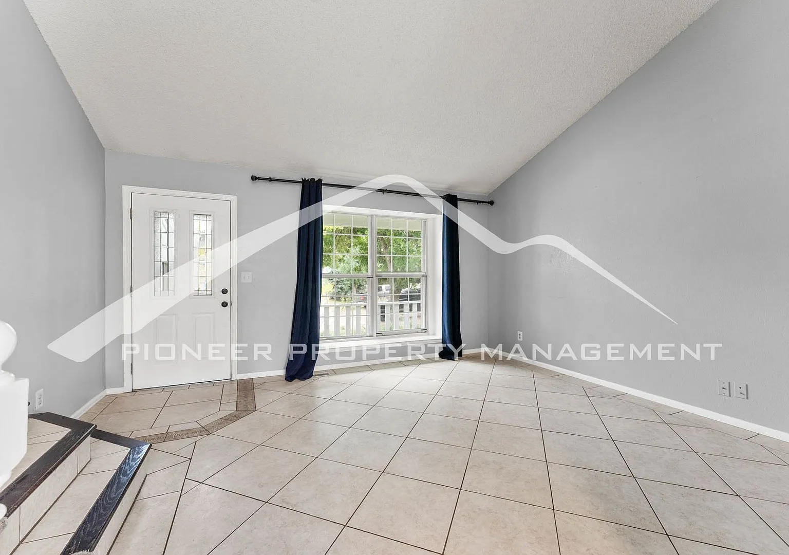 Stanley Lake Home with Central AC & 2 Car Garage! — Photo 2