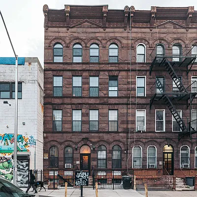 Rented by Nooklyn NYC LLC | media 21