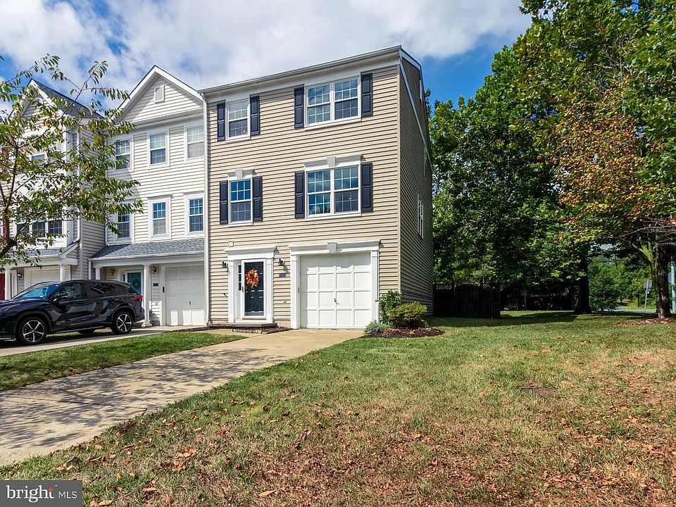 1st image of 1601 Katheryne Village Sq
