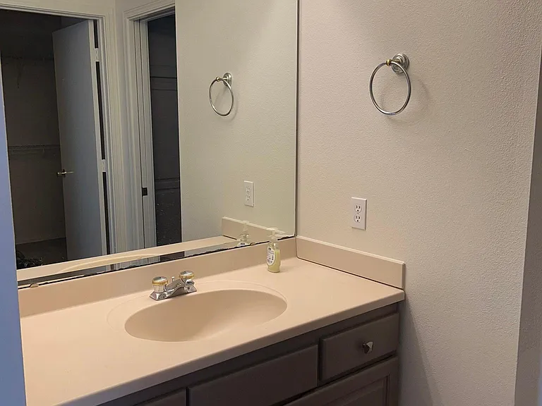 301 Tamarack Ave — Photo 13