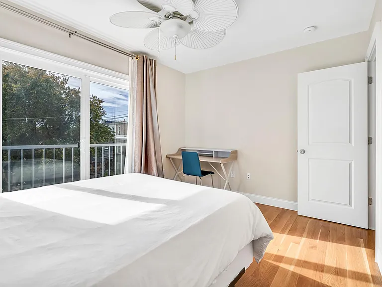 10 Bradbury St #10 — Photo 18