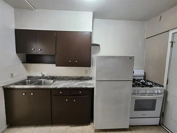 412 S Governor St #C — Photo 4