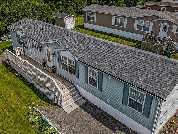 4th image of 35 Lupin Ave